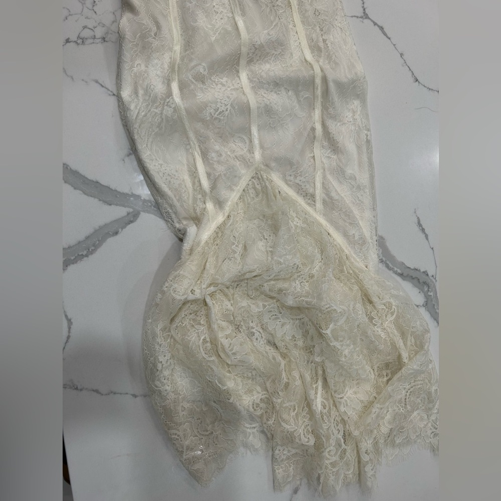 STUNNING LACE DRESS SIZE 4 - Picture 4 of 15